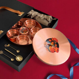 هدیه شب یلدا هدیه تبلیغاتی باکس یلدایی سازمانی برای مدیران خاص و لاکچری باکس هدیه ایرانی لوکس